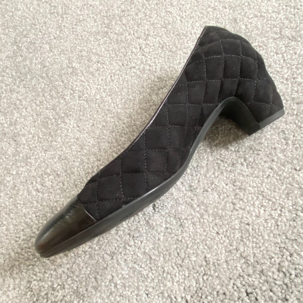 Pas De Rouge Black Quilted Leather And Sueded Pumps Us8.5 Euro39
